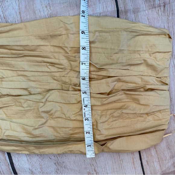 Abercrombie and Fitch women’s pinch pleated tube top size medium yellow gold - Picture 3 of 5